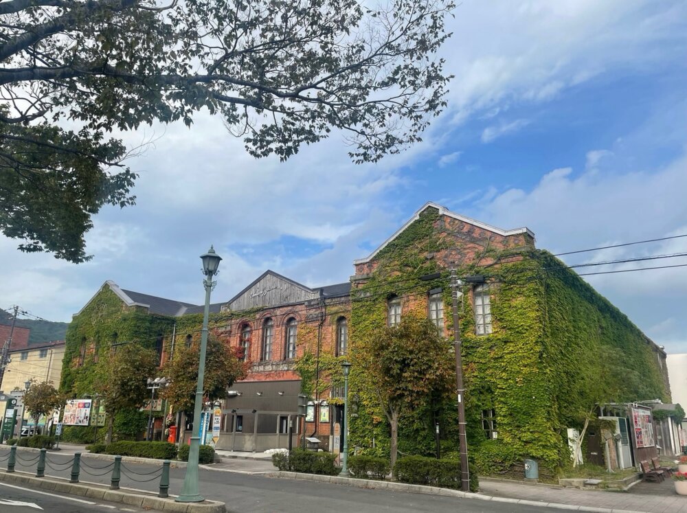 刹那ページ　納期10月上旬 😎 今日はZRX400のお客様が限界二番シボリをご購入頂き写真を